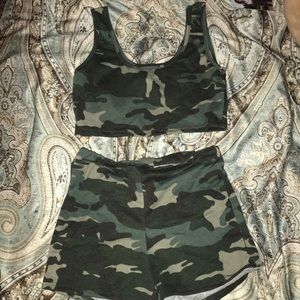 Camo short and top set